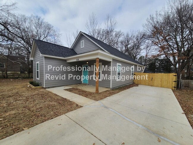 3128 Douglass Ave in Memphis, TN - Building Photo - Building Photo