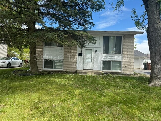 property at 43 N Walnut Ln