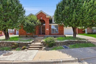 567 Southridge Way in Irving, TX - Building Photo