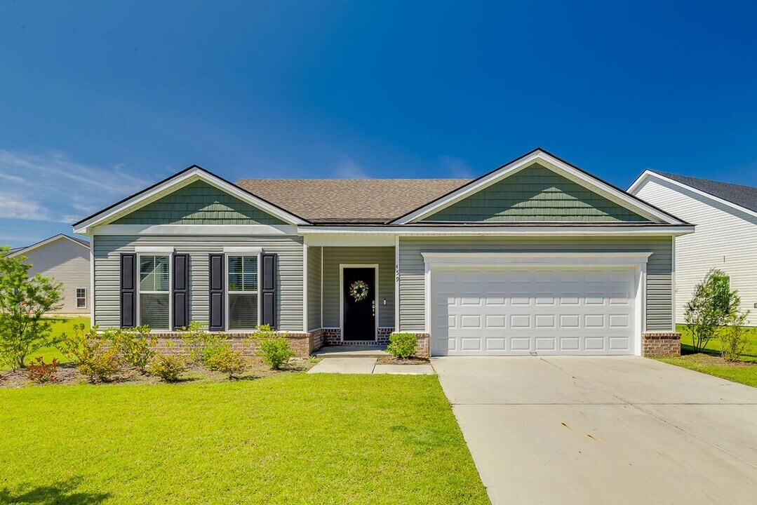 459 Sessile Oak Dr in Savannah, GA - Building Photo