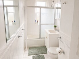 9 Park Vale in Brookline, MA - Building Photo