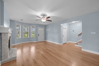 309 Madam Moores Ln in New Bern, NC - Building Photo - Building Photo