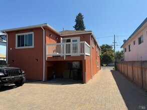 4121 Lusk St in Oakland, CA - Building Photo - Building Photo