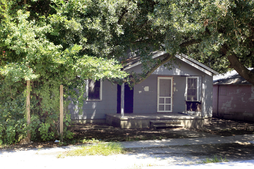 1956 Clement Ave in North Charleston, SC - Building Photo