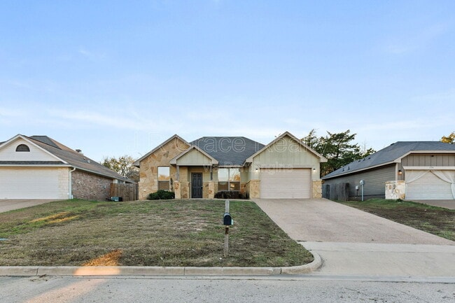 120 Flat Creek Dr in Robinson, TX - Building Photo - Building Photo