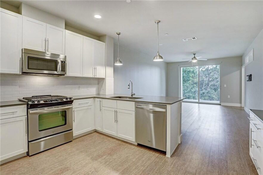 2804 Treble Ln, Unit 924 in Austin, TX - Building Photo