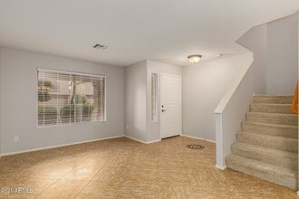 2438 W Running Deer Trl in Phoenix, AZ - Building Photo - Building Photo