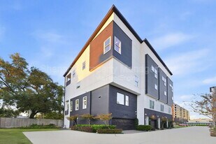 2412 Canal St in Houston, TX - Building Photo