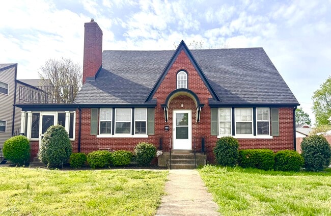 218 E 24th St, Unit A in Owensboro, KY - Foto de edificio - Building Photo