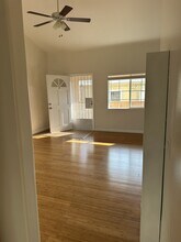 1035 Myrtle Ave, Unit 3 in Long Beach, CA - Building Photo - Building Photo