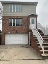 9 E 50th St in Bayonne, NJ - Building Photo