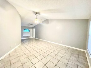 10026 Chesham Dr in Orlando, FL - Building Photo - Building Photo