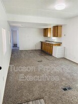 4580 E Rex St in Tucson, AZ - Building Photo