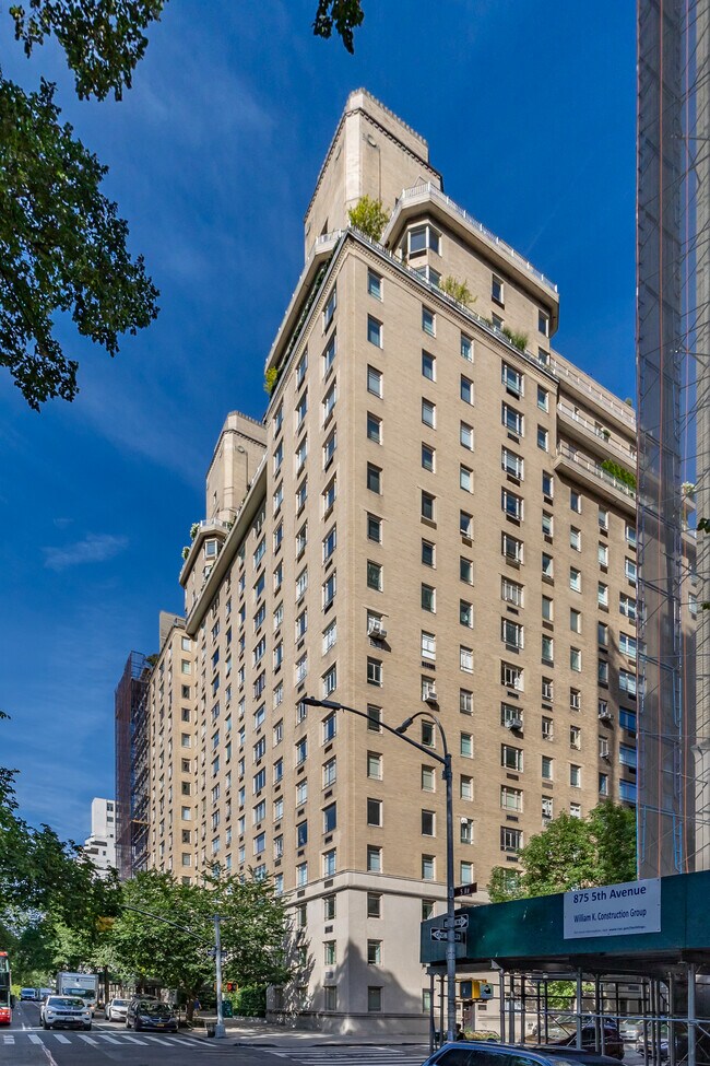 880 Fifth Ave in New York, NY - Foto de edificio - Building Photo