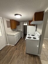 811 Pierre St in Manhattan, KS - Building Photo - Building Photo