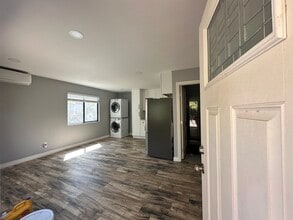 620 Wilshire Pl in Thousand Oaks, CA - Building Photo - Building Photo