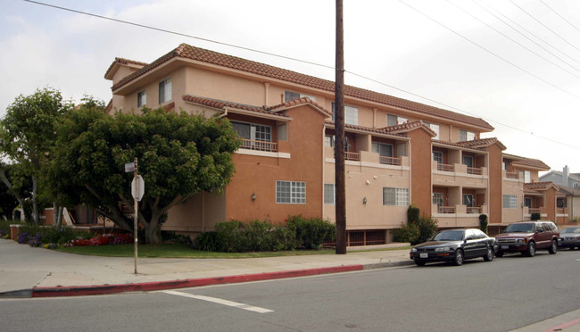 Emerson Townhomes in Los Angeles, CA - Foto de edificio - Building Photo