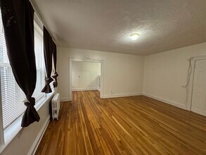 97 Chester St in Boston, MA - Foto de edificio - Building Photo