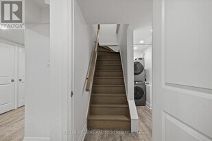 35 Humberside Ave in Toronto, ON - Building Photo