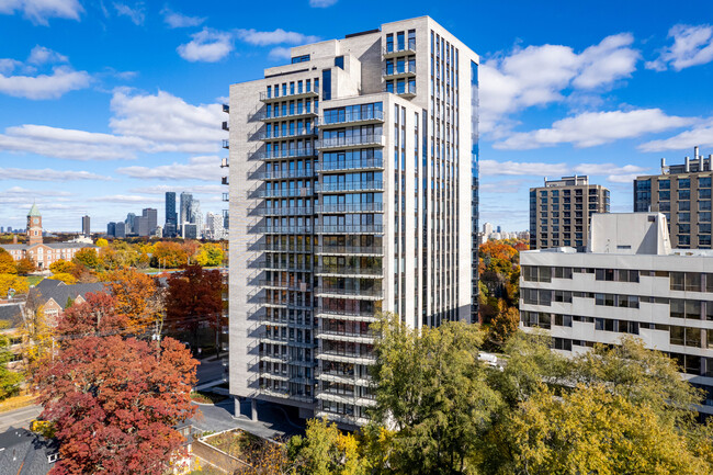 Lonsdale Residence in Toronto, ON - Building Photo - Building Photo