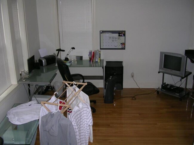 14 Buswell St, Unit V2 in Boston, MA - Building Photo - Building Photo