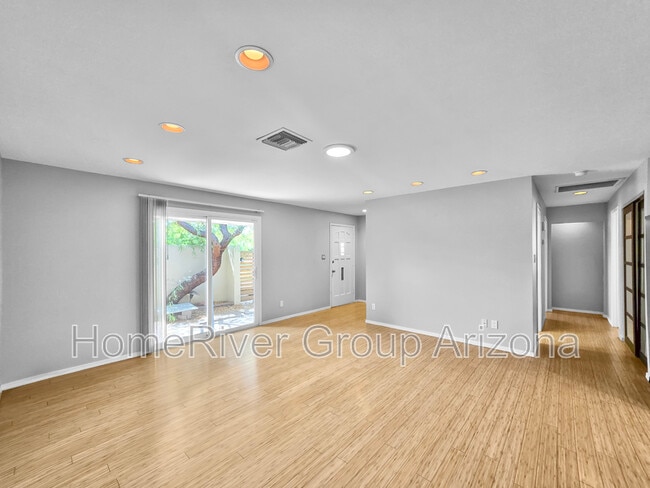 7613 E Minnezona Ave in Scottsdale, AZ - Building Photo - Building Photo