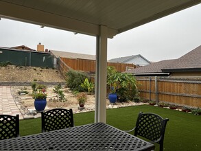 7530 Woodbine Way in San Diego, CA - Building Photo - Building Photo