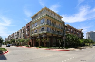 Lakeside Urban Center in Irving, TX - Building Photo