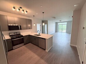 464 Glenwood Ave in Glen Ellyn, IL - Foto de edificio - Building Photo