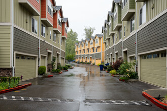 Kestrel Ridge Townhomes in Sammamish, WA - Building Photo - Building Photo