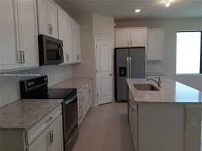 8214 Hanoverian Dr in Greenacres, FL - Building Photo - Building Photo