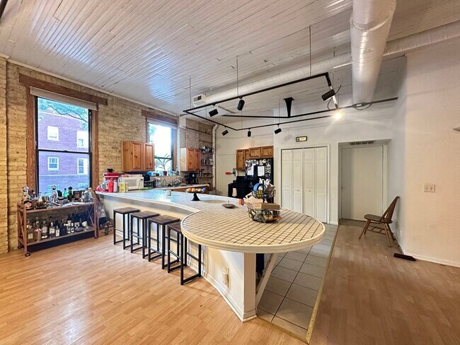 1848 W Henderson St in Chicago, IL - Building Photo - Building Photo