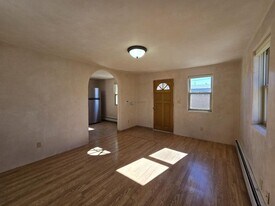 624 Paulin St in Santa Fe, NM - Building Photo