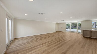 1203 Lyric Ln in Sarasota, FL - Building Photo - Building Photo
