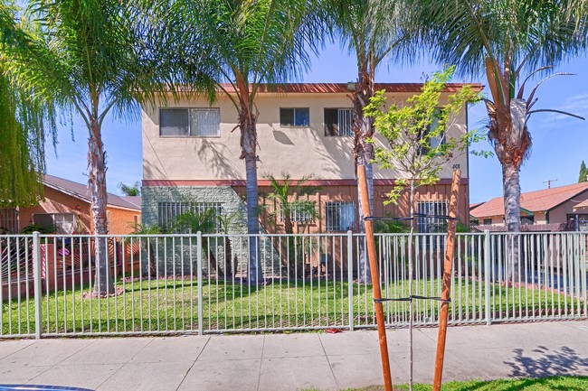 Culver Apartments in Compton, CA - Building Photo - Building Photo