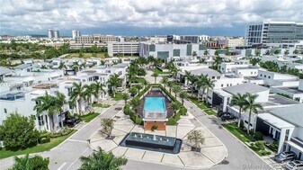 3375 NW 82nd Ct in Doral, FL - Building Photo