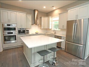 501 Greystone Rd in Charlotte, NC - Building Photo - Building Photo