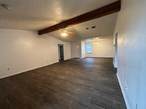 1911 Willow Bend Dr in Wharton, TX - Building Photo - Building Photo