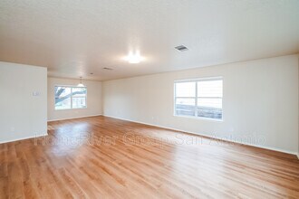 10611 Manor Creek in San Antonio, TX - Building Photo - Building Photo