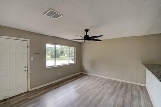 2804 Hood Dr in Bossier City, LA - Building Photo - Building Photo