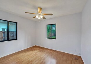 1632 NE 17th Ave in Fort Lauderdale, FL - Building Photo - Building Photo