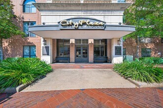 2299 Lone Star Dr, Unit 444 in Sugar Land, TX - Building Photo - Building Photo