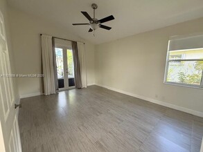 2644 Miller Ct in Weston, FL - Building Photo - Building Photo