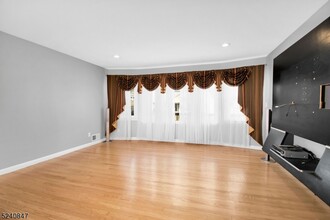 163 Dukes Rd in Rahway, NJ - Building Photo - Building Photo