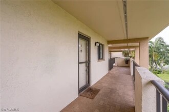 4277 Mariner Way, Unit 216 in Ft. Myers, FL - Building Photo - Building Photo