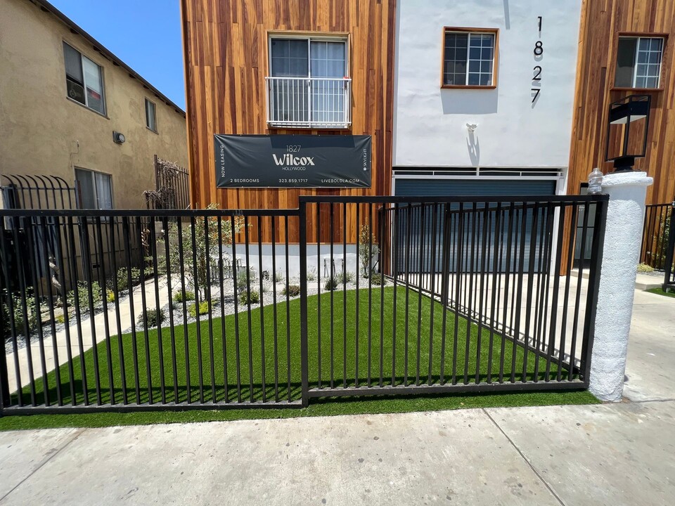 1827 Wilcox Beautifully renovated 2 bedroom in Los Angeles, CA - Building Photo