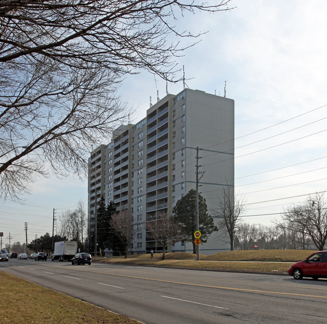 960 Markham Rd in Toronto, ON - Building Photo - Building Photo