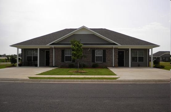 Stratford Manor in Alexandria, LA - Building Photo