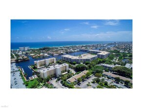 1 Harbourside Dr in Delray Beach, FL - Building Photo - Building Photo
