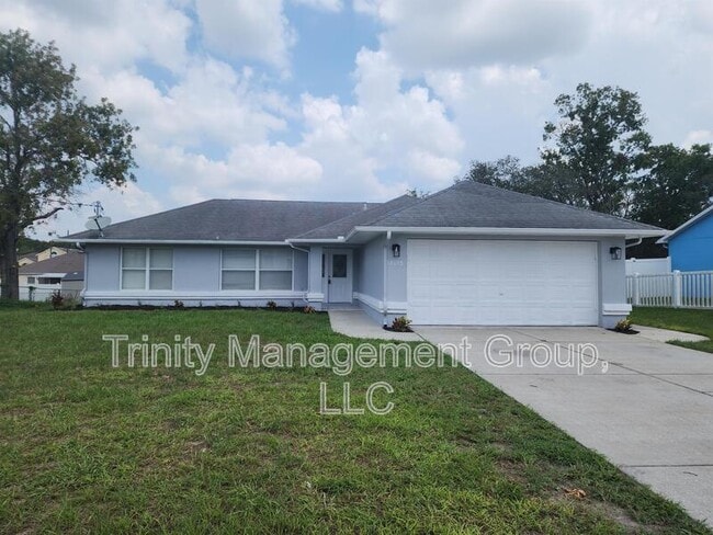 12095 Elgin Blvd in Spring Hill, FL - Building Photo - Building Photo